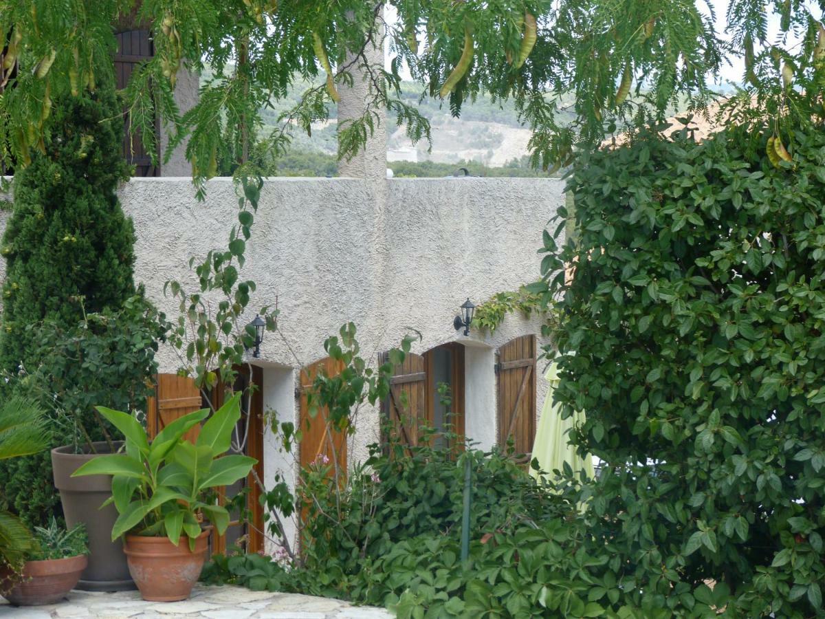 مبيت وإفطار Chez Nous كاسيس المظهر الخارجي الصورة